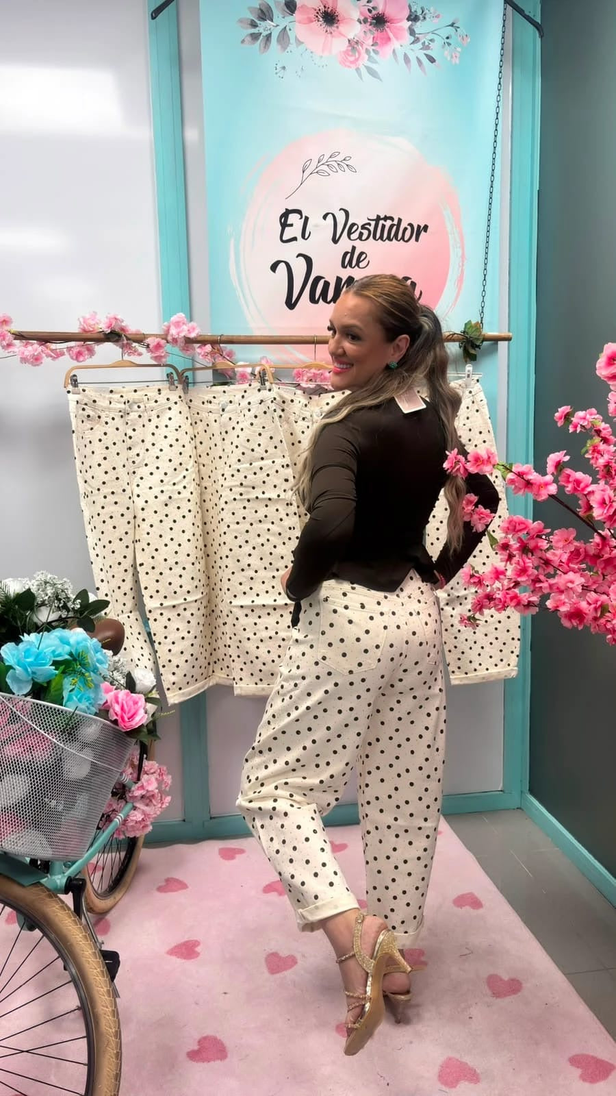 PANTALÓN BARREL LUNARES STRASS
