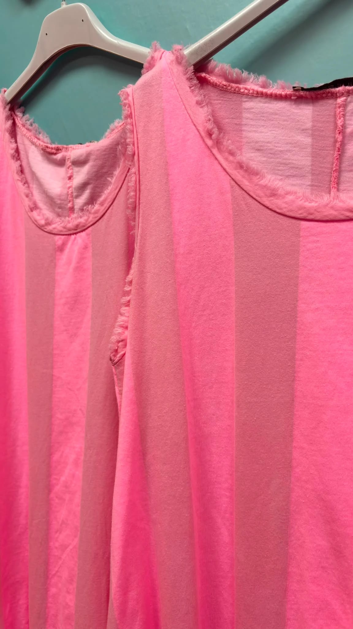 VESTIDO RAYAS ROSA FLORA
