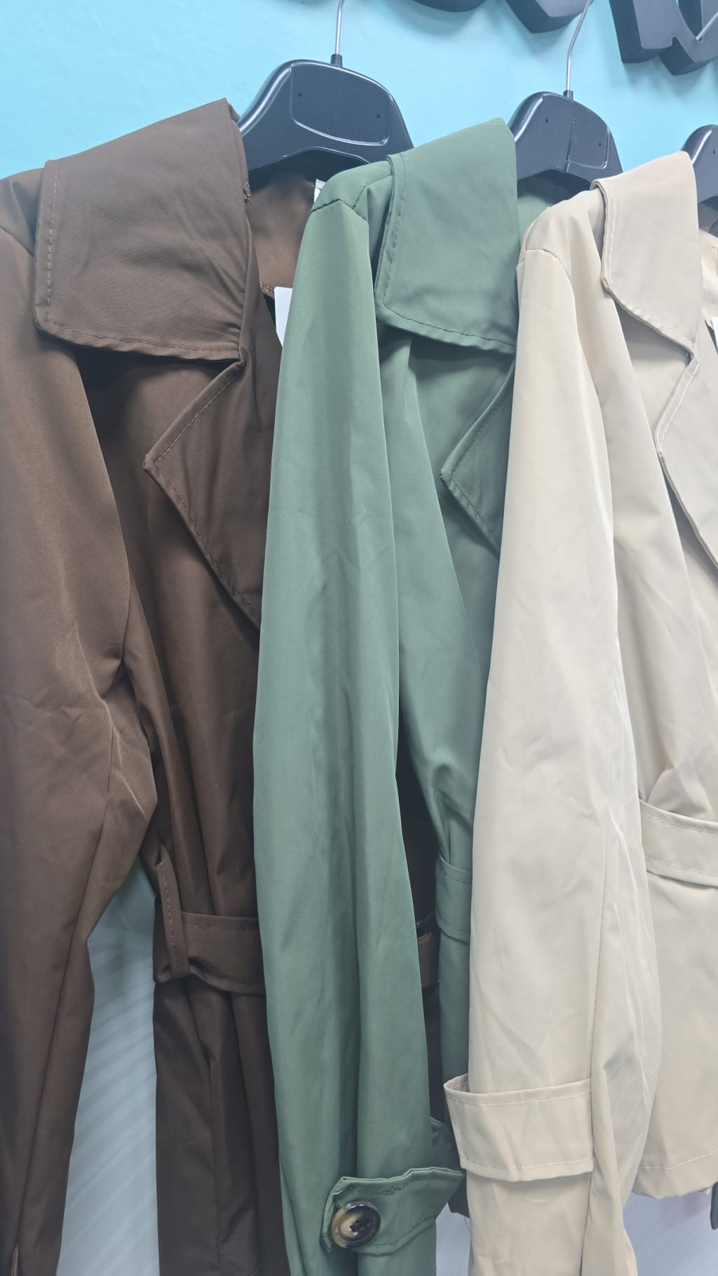 GABARDINA CORTA CRUZADA CINTURÓN