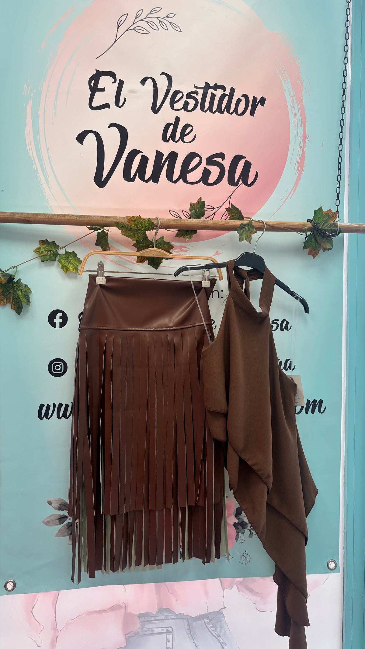FALDA FLECOS POLIPIEL