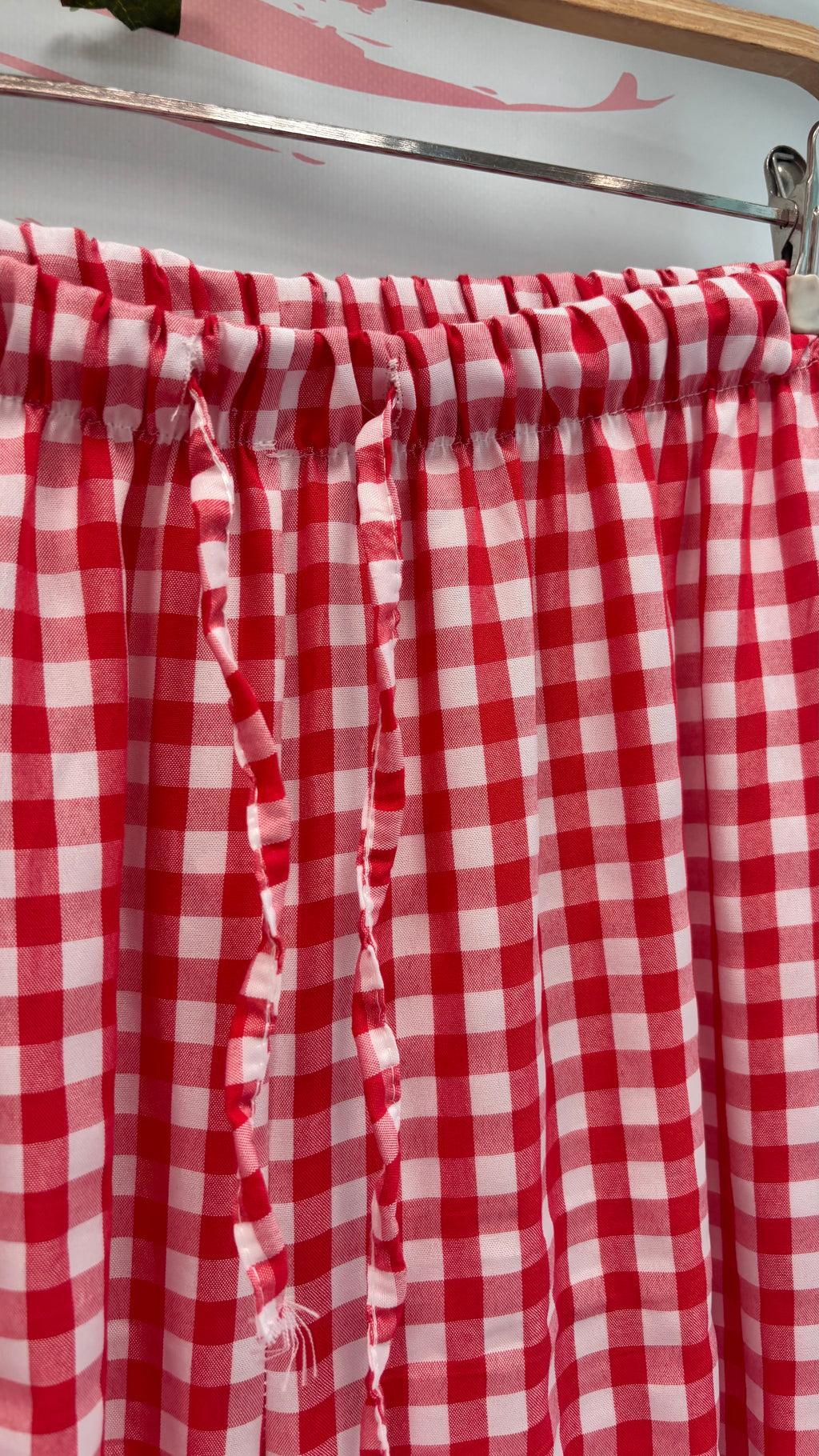 JOGGER CUADRITO ROJO