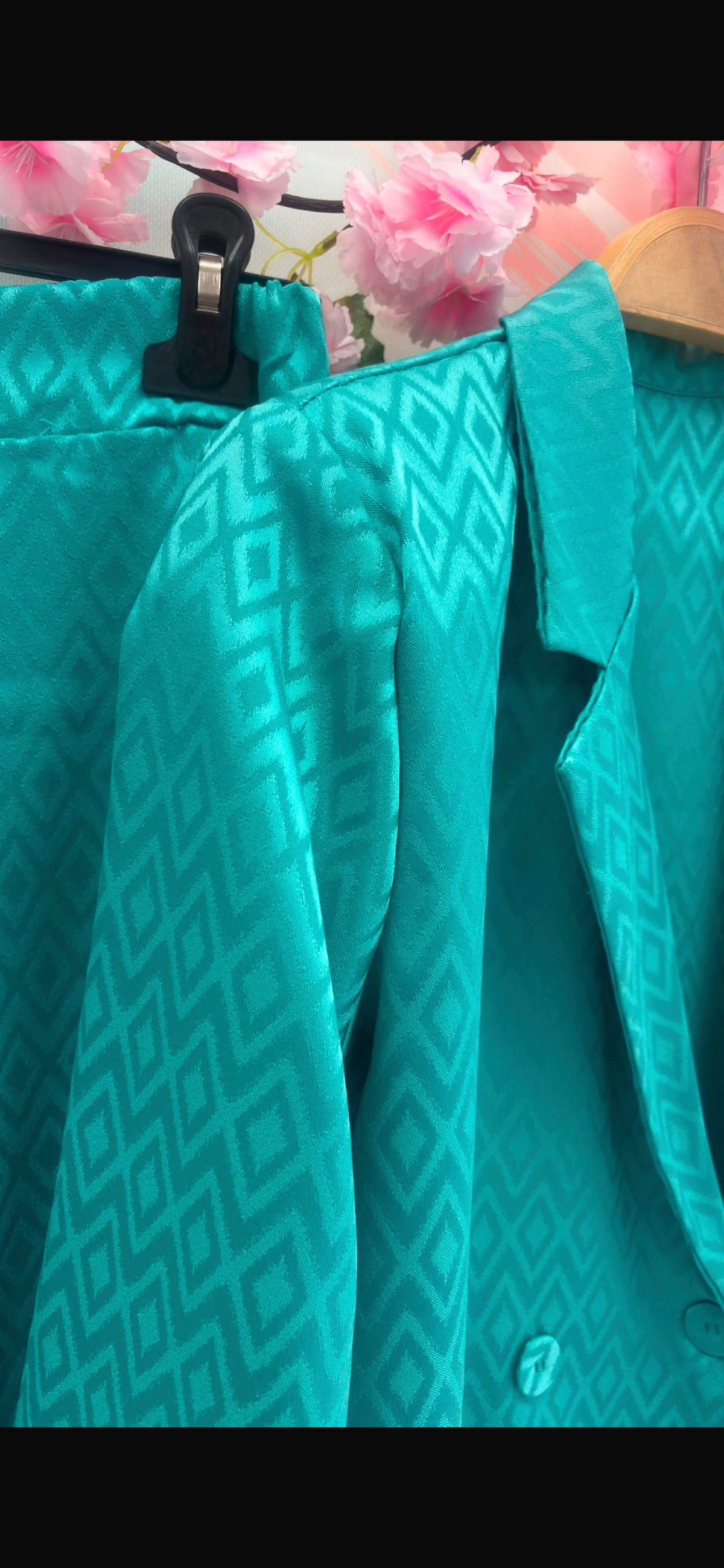 TRAJE SASTRE VERDE BOTONES