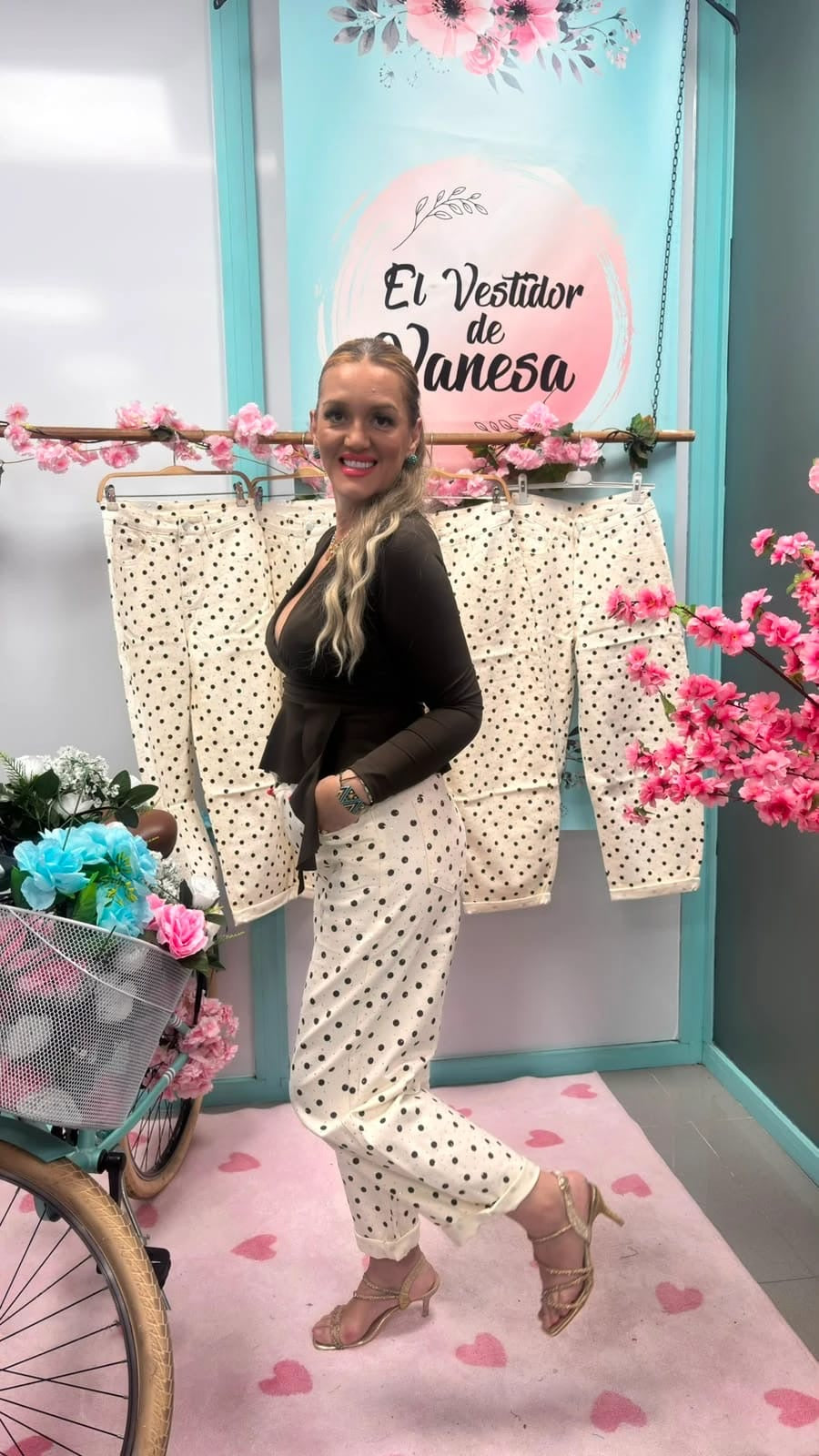 PANTALÓN BARREL LUNARES STRASS