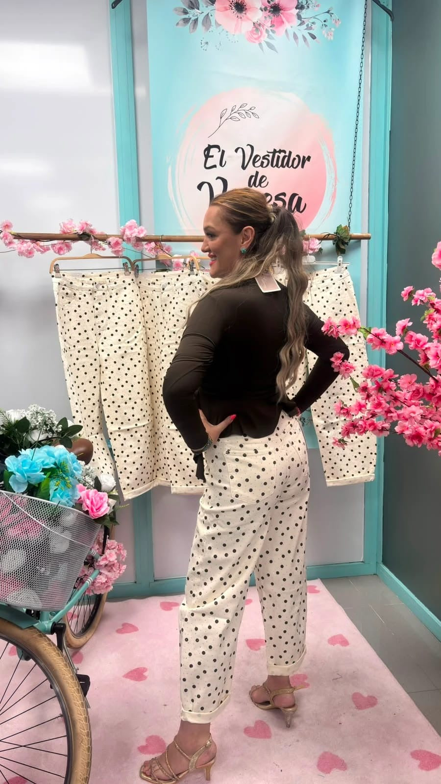 PANTALÓN BARREL LUNARES STRASS