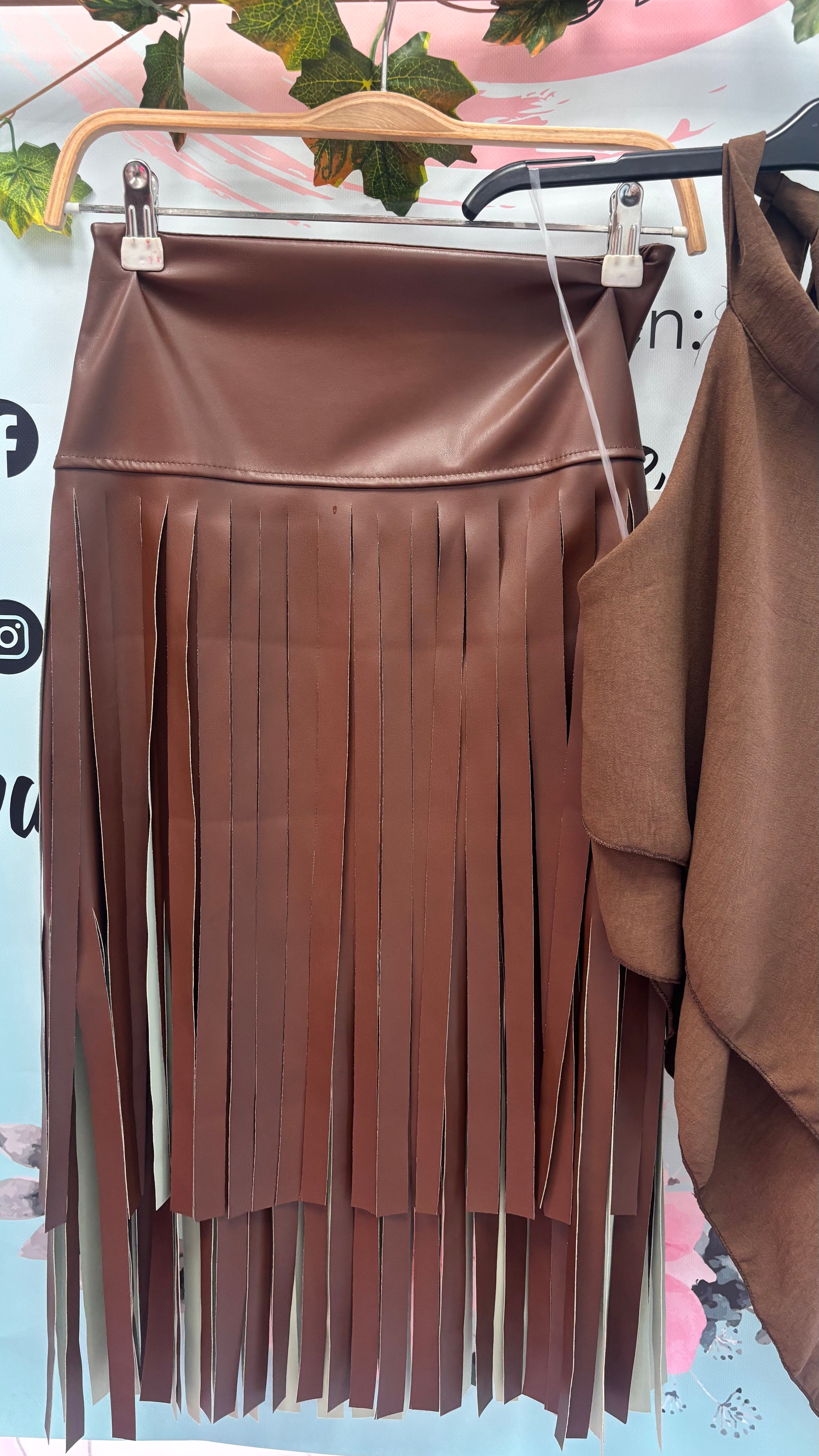 FALDA FLECOS POLIPIEL