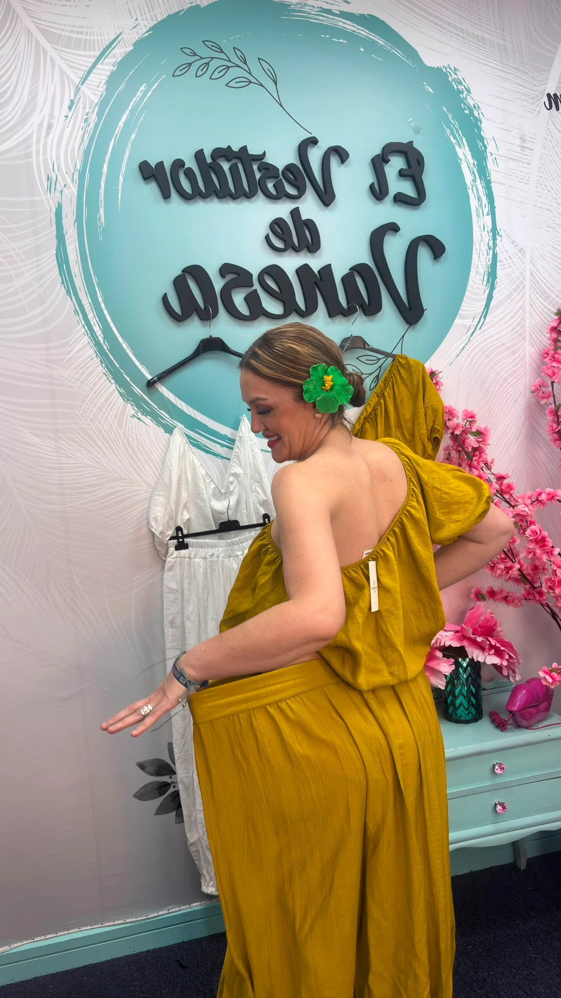 TRAJE ASIMÉTRICO SATINADO NATALIA
