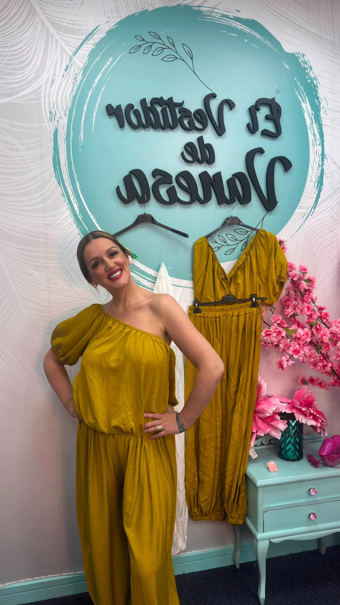 TRAJE ASIMÉTRICO SATINADO NATALIA