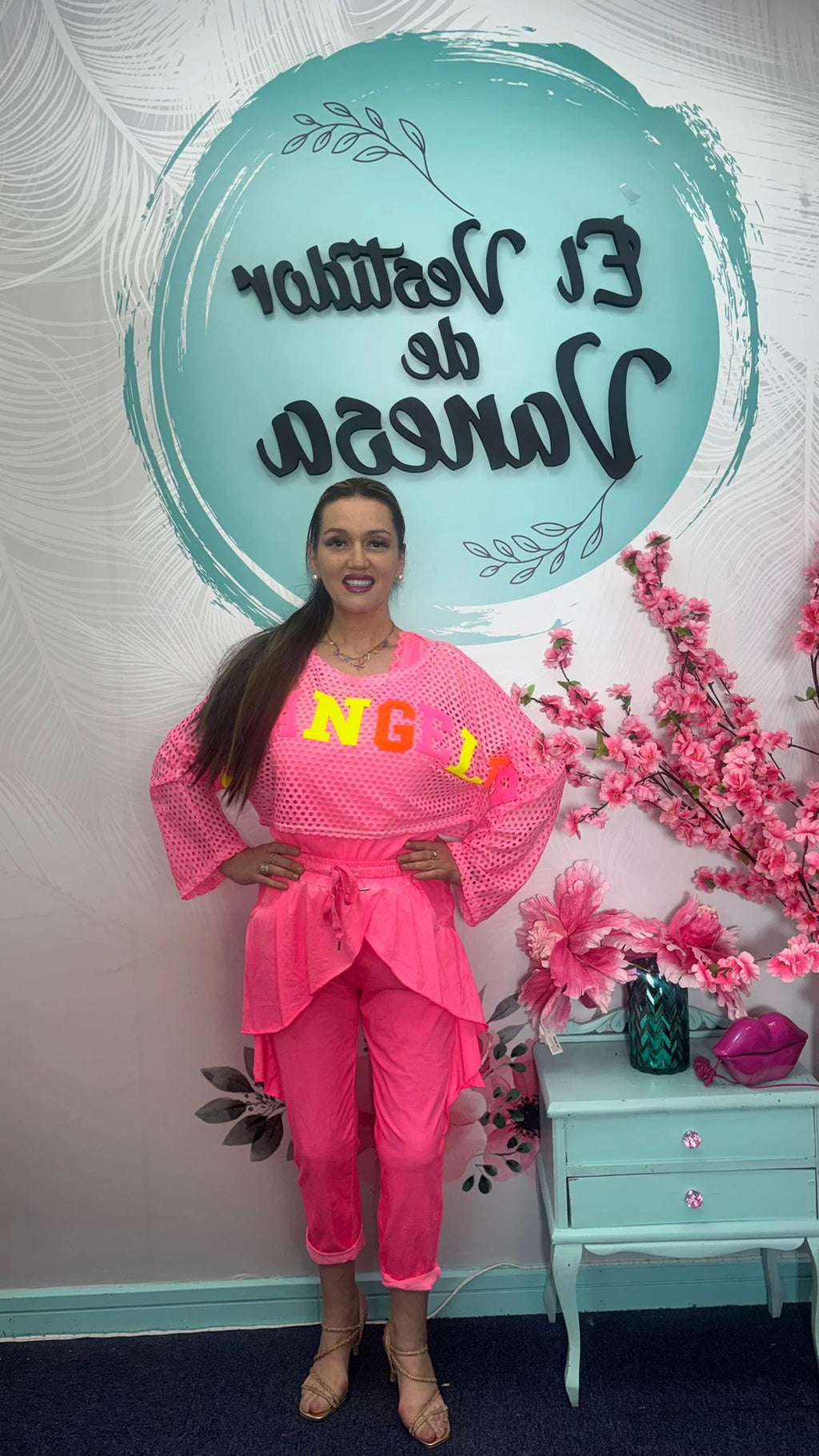 CAMISETA LOS ÁNGELES PERFORADA PILI
