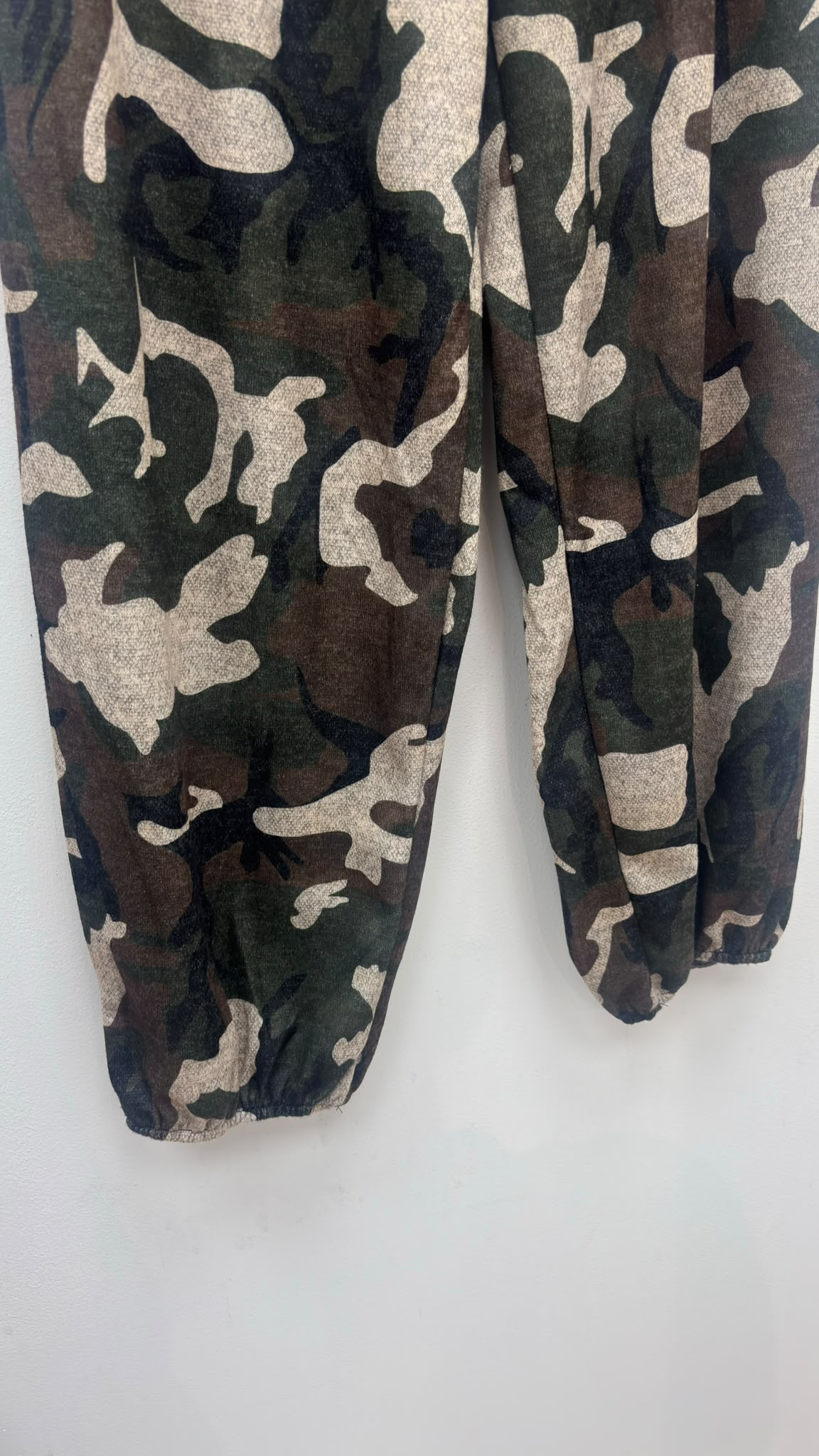 CAMO JOGGER PANTS