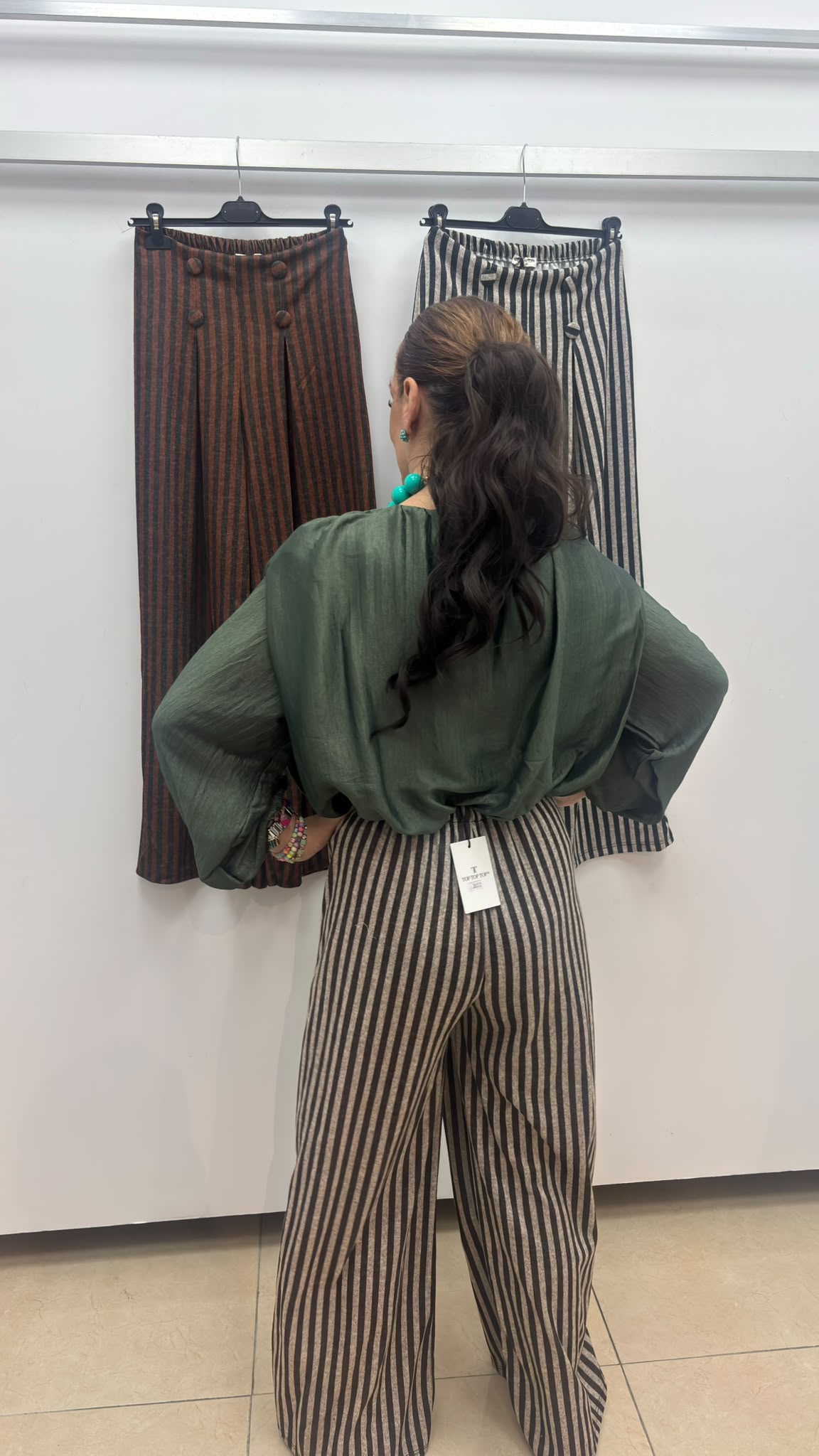 PLEATED BUTTON TROUSERS