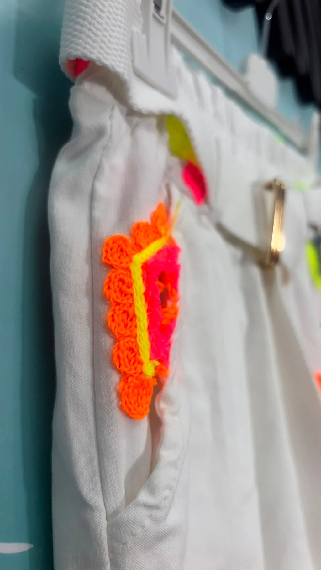 JOGGER BORDADO FLUOR JENIFFER